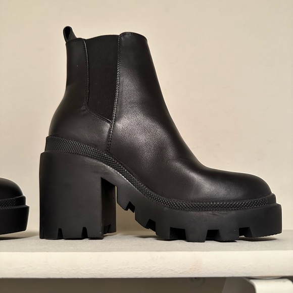 Steve Madden Roxie black boots 8.5 - Never worn outside - Picture 8 of 12